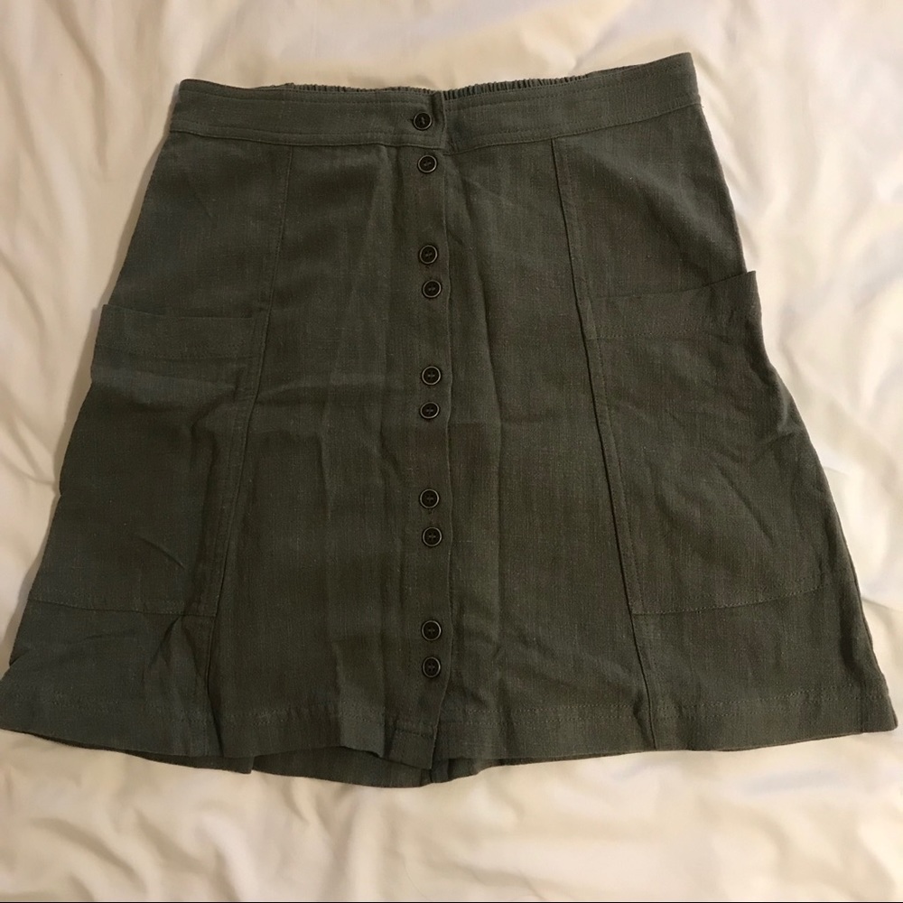 button up skirt w pockets